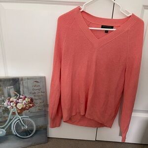 Banana Republic soft sweater v nech